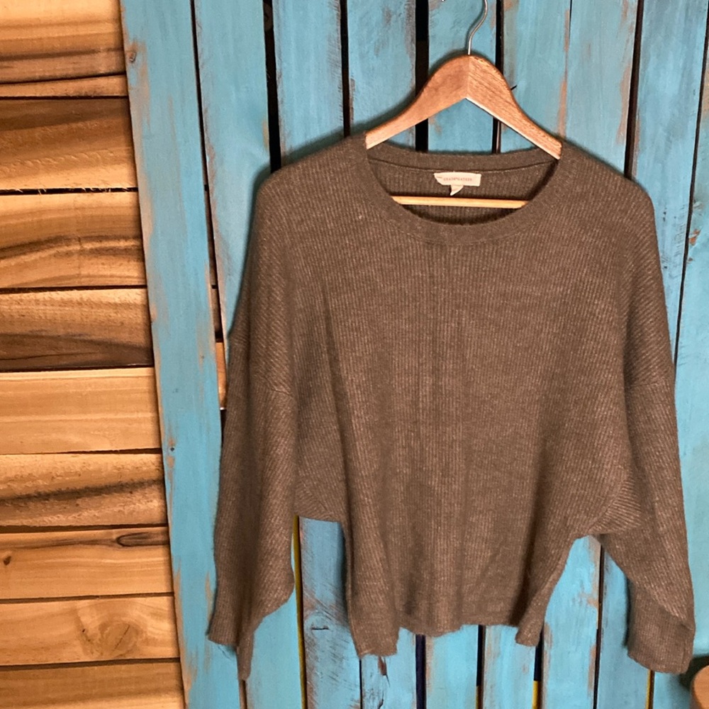 Grade & Gather cropped crewneck sweater size S/M length 22.5” big arms